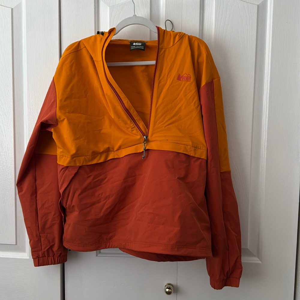 REI Dual tone wind breaker hoodie